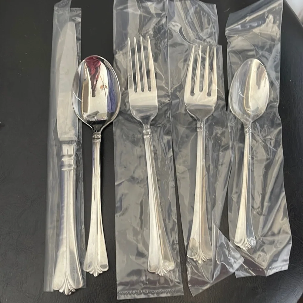 New Pfaltzgraff Ellington 5 Pc place setting